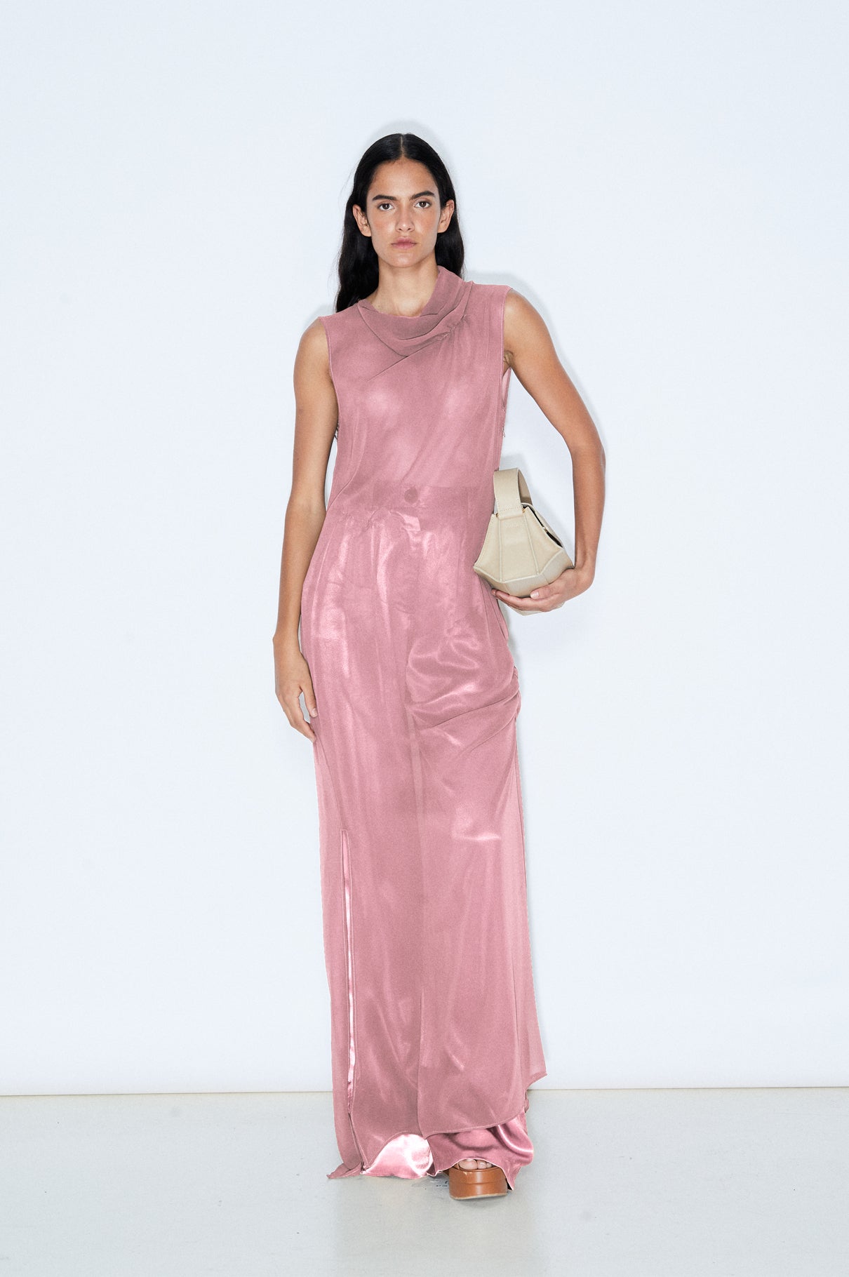 Vestido Gasa Rosa Con Frunces