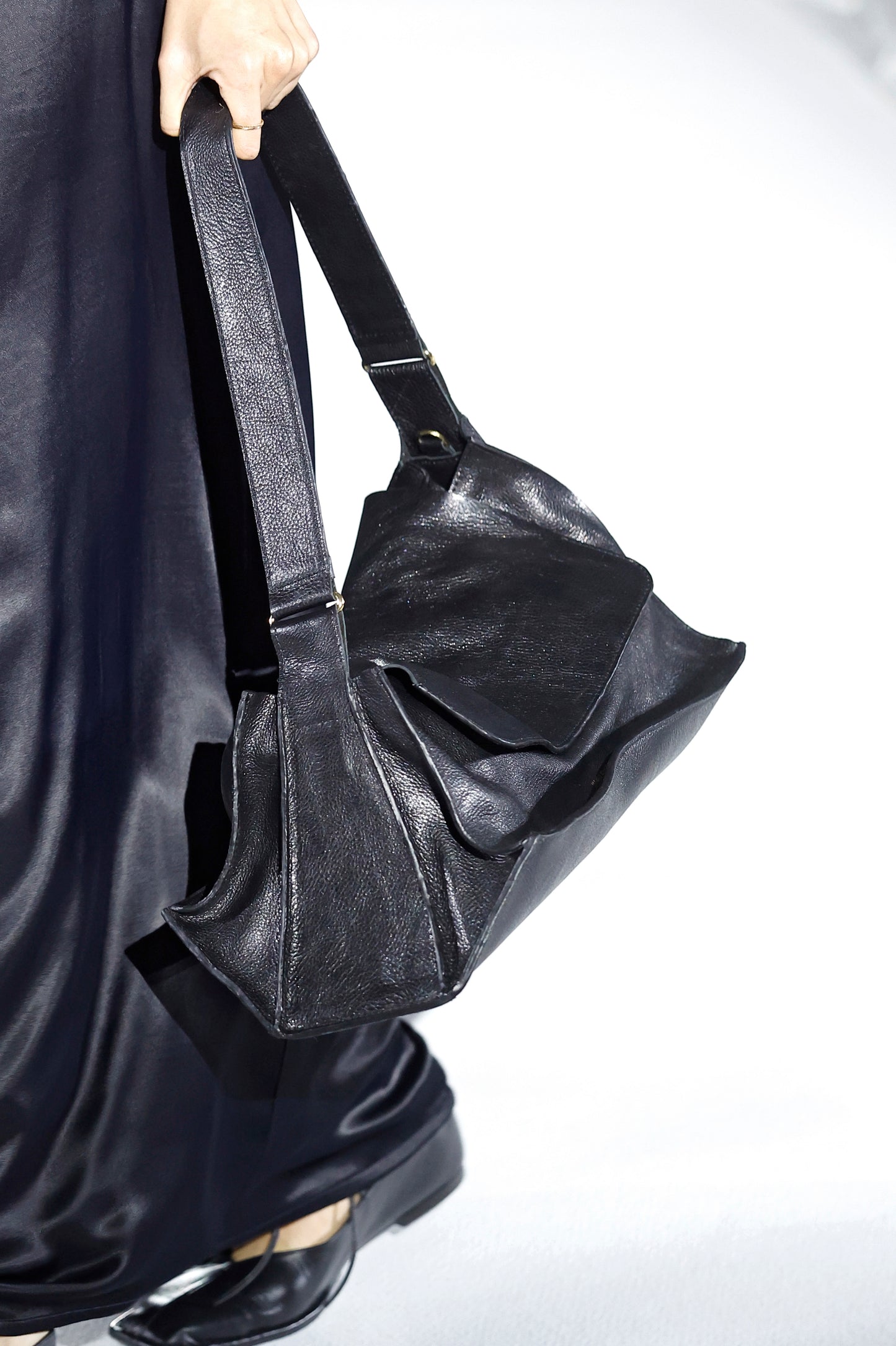 Black Maxi Crash Bag