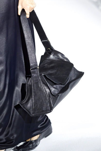 Black Maxi Crash Bag