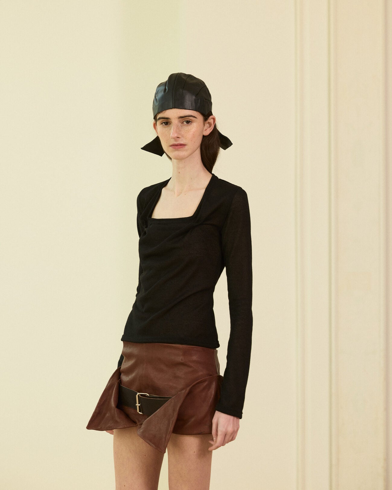 Brown leather miniskirt with belt