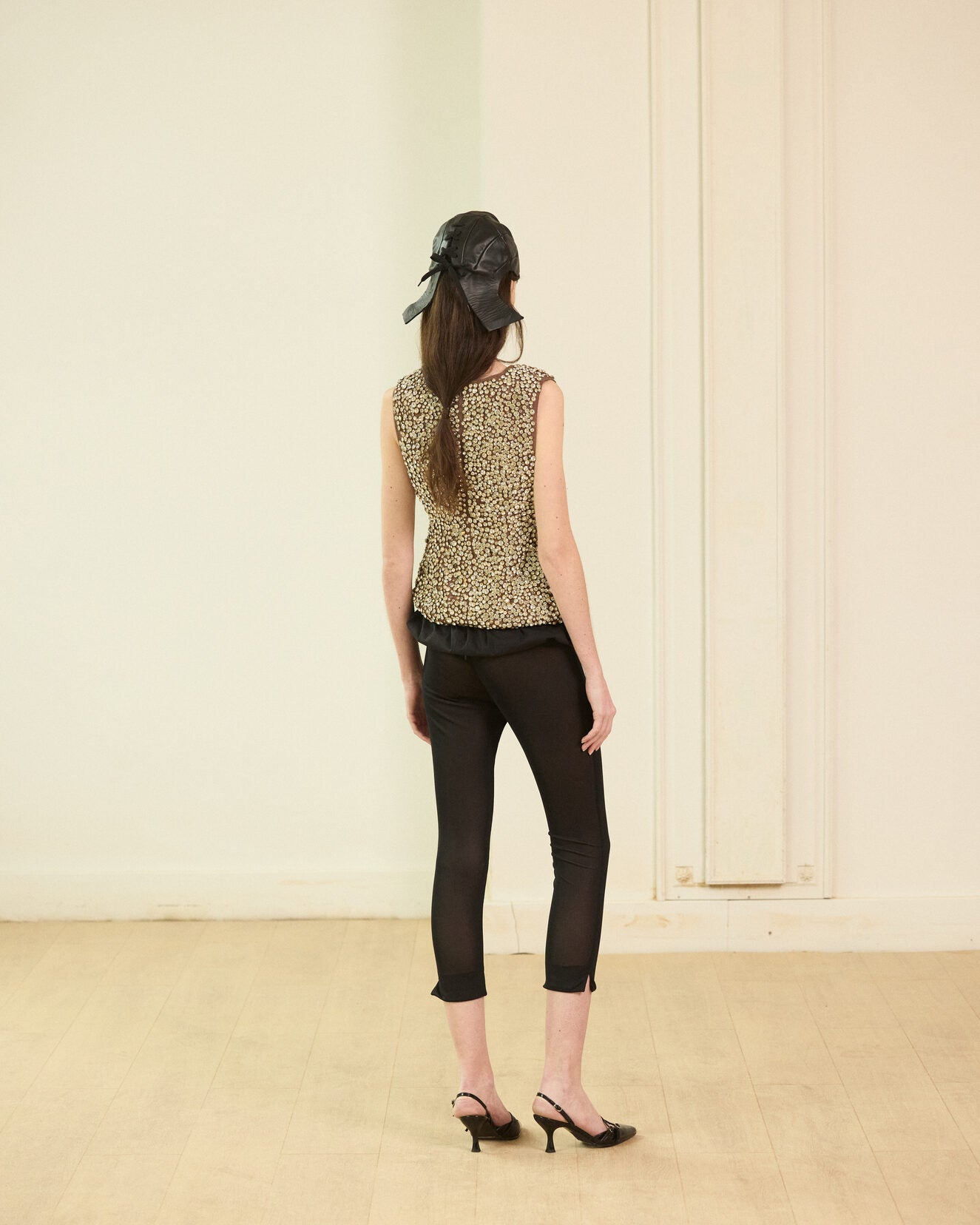 Black tul capri pants